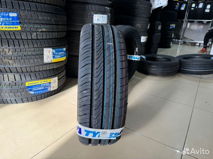 Viatti Strada 2 (V-134) 195/65 R15 95V