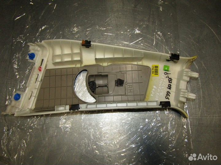 Обшивка стойки i40 2011