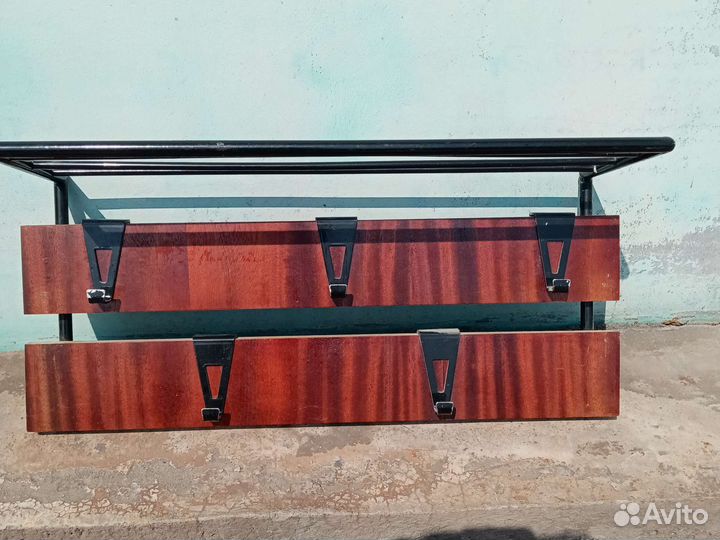 Полочка для одежды