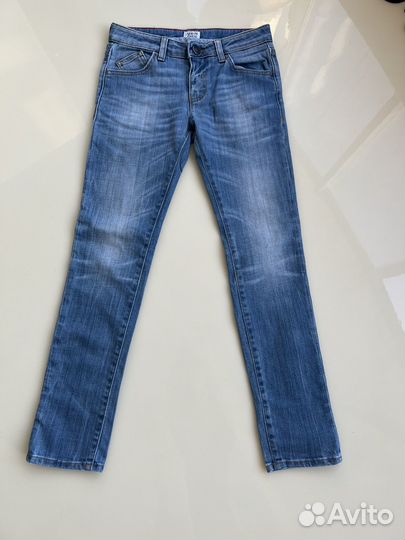 Джинсы Armani Junior размер 140