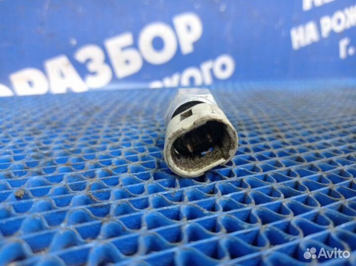 Датчик давления масла гур Renault Symbol 2 седан