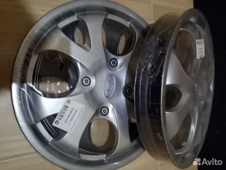 Колпаки декоративные (на пруж.) R-13 