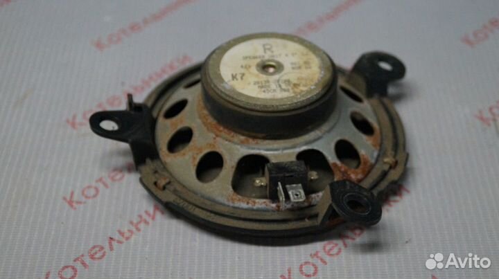 Nissan 28138-2F700 Динамик R