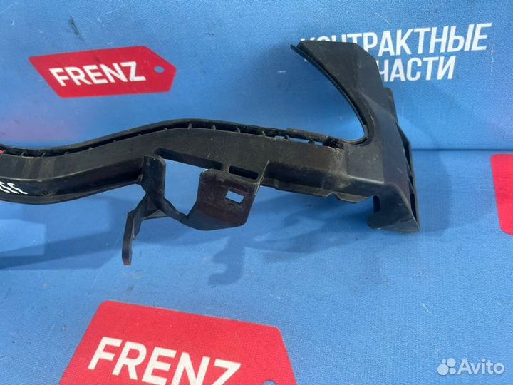 Кронштейн фары правый Subaru Xv GP 2011-2017