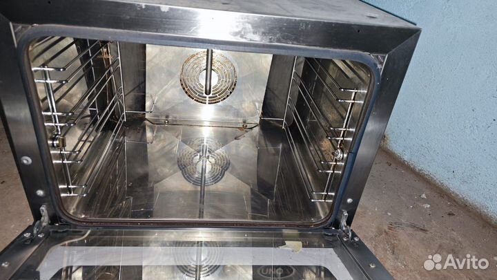 Конвекционная печь unox XFT133