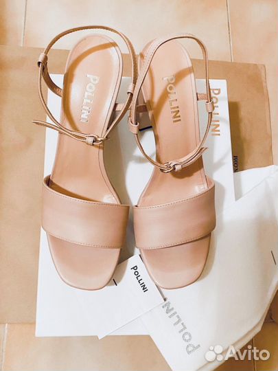 Pollini Италия Новые босоножки Кожа