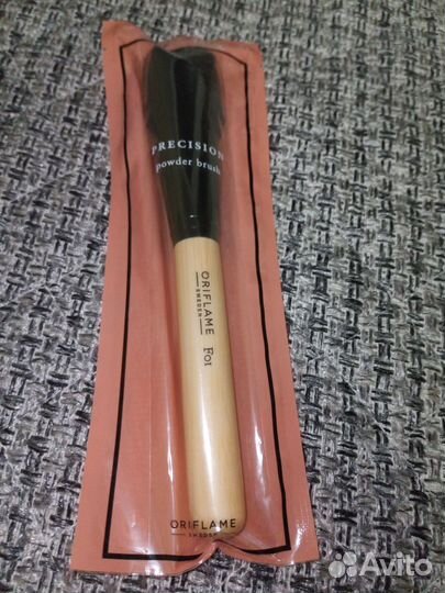 Кисточка для пудры или румяны