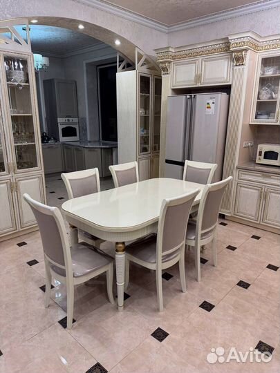 Кухонный стол. Доставка по всей России