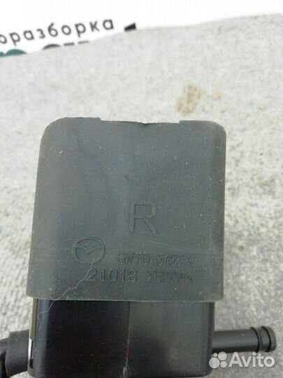 Омыватель фары правый GS1F-51-82XA Mazda 6 GH