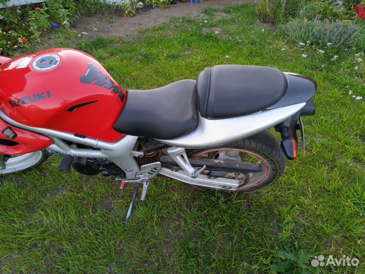 Suzuki sv400s