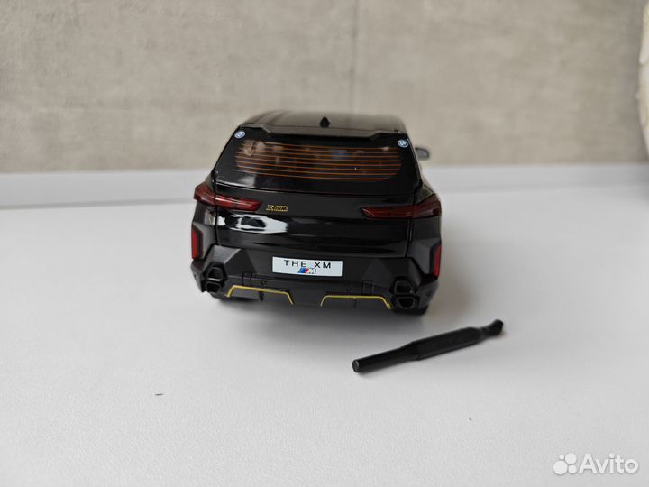 Модель BMW XM 1:24
