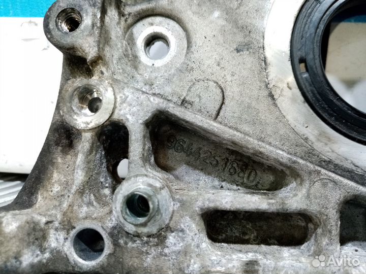 Б/У Крышка двигателя передняя#001