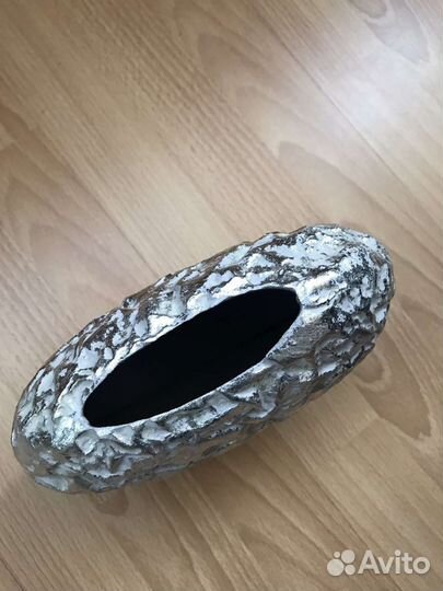 Ваза интерьерная и статуэтка