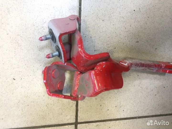 Петля багажника Audi A1