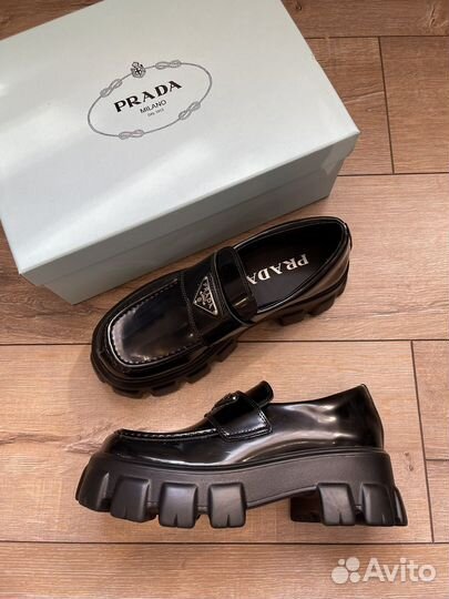 Лоферы Prada