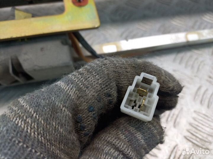 Шторка окна задняя левая Mazda Bongo Friendee 2.5