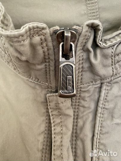 Куртка ветровка