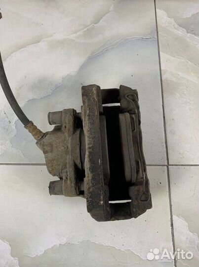 Суппорт передний правый Renault Fluence L30R