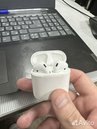 Airpods 1