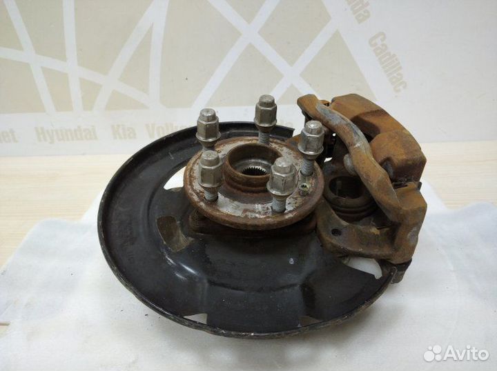 Поворотный кулак в сборе передний правый Chevrolet