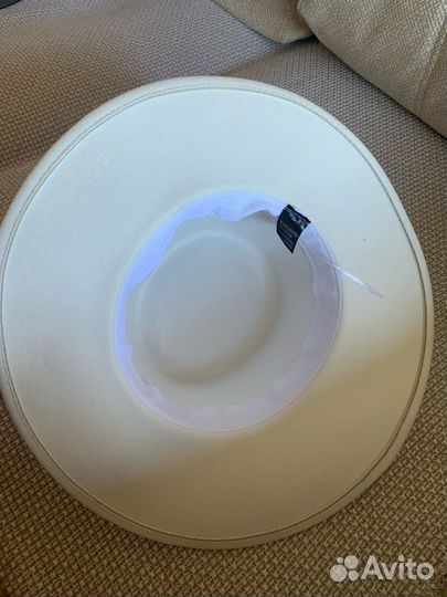 Шляпа женская белая