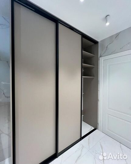 Шкаф купе с фабричного производства