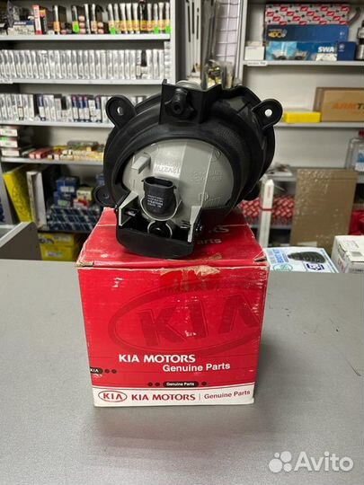 Фара противотуманная правая Kia Cerato 92202-2F000