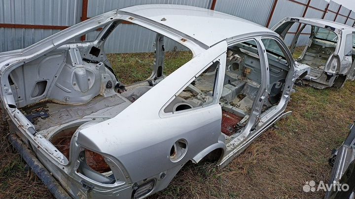 Опель Вектра B крыло заднее правое хэтчбек