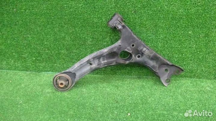 Рычаг передний левый Toyota Wish ZGE20 2ZR-FAE