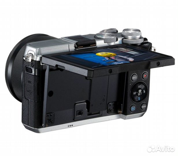 Canon EOS M6 mkii + 15-45mm f/3.5-6.3 IS STM Silve