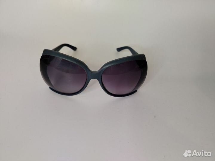 Очки солнцезащитные Gucci с кожаным чехлом