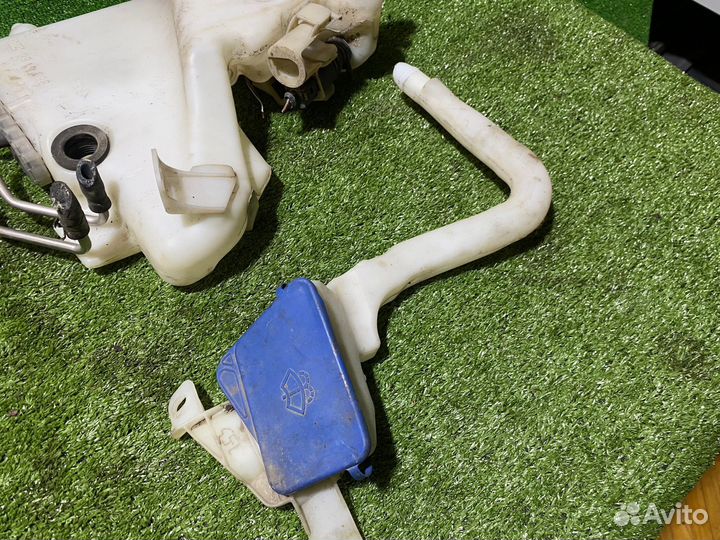 Бачок омывателя Mercedes-Benz W211