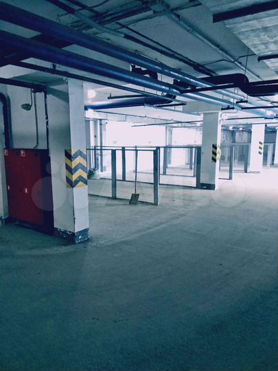 Машиноместо, 15 м²