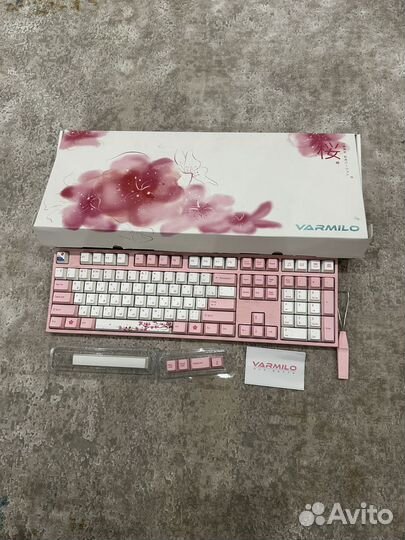 Keyboard varmilo sakura