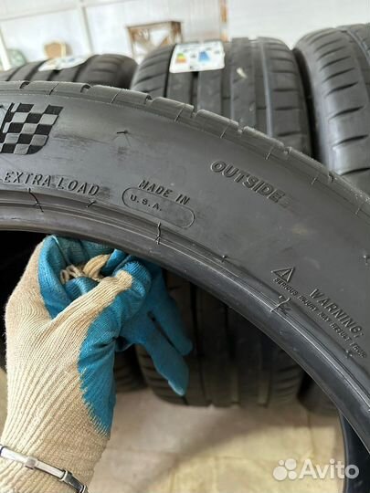 Michelin Pilot Sport 4 S 285/40 R23 111Y