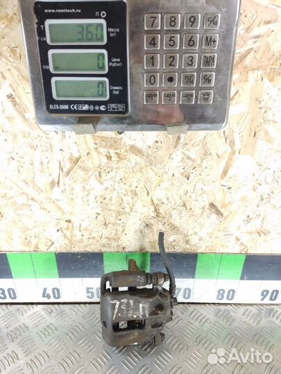 Суппорт передний правый Mitsubishi Carisma 2000 20