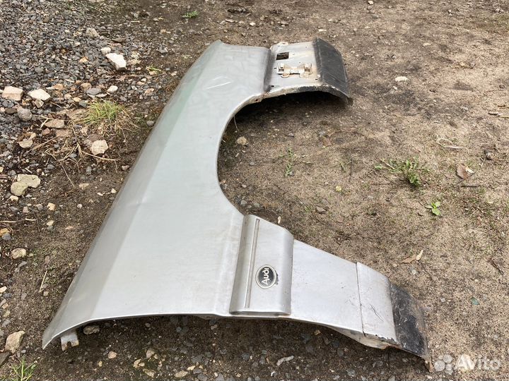 Правое крыло ауди 100 с3