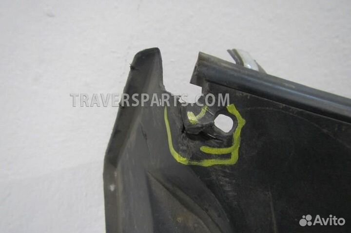 Водосток лобового стекла (жабо)