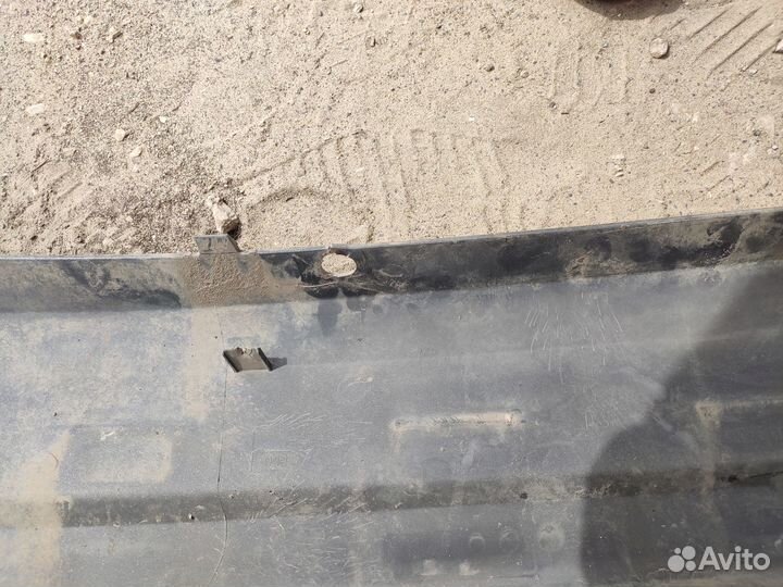 Задний бампер на Лагрус