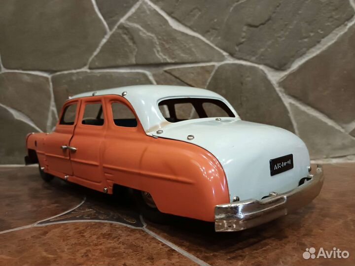 Сборный автомобиль зим СССР