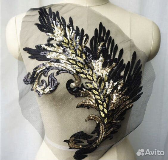 Нашивка на одежду пайетки вышивка гладью