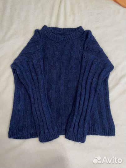 Свитер шерстяной