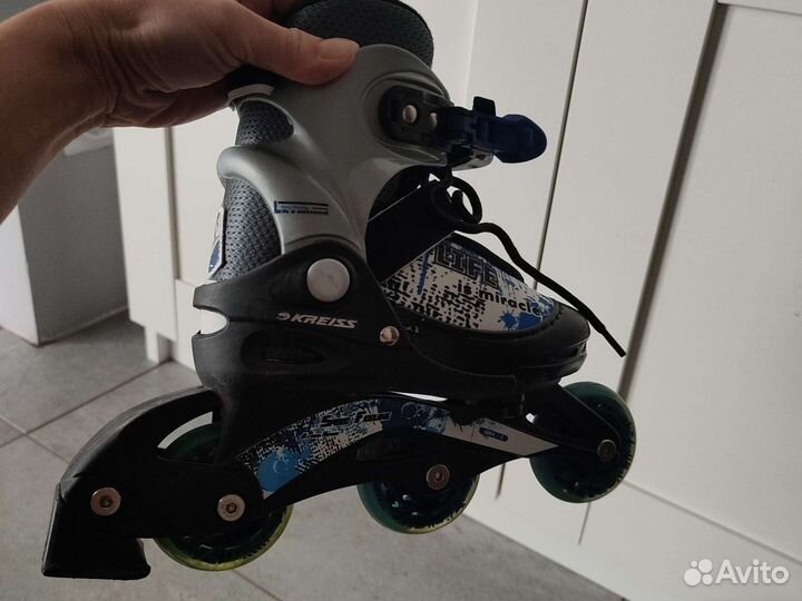 Роликовые коньки