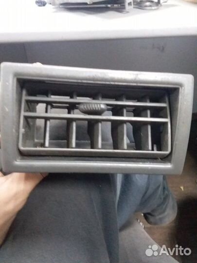 Дефлектор воздушный передний Toyota Hilux Surf