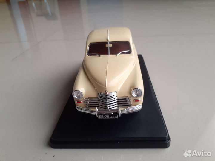 Модель автомобиля 1:24