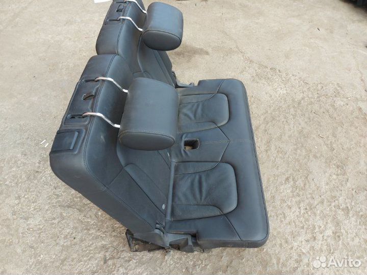 Третий ряд сидений Audi Q7 внедорожник 3.6 2007