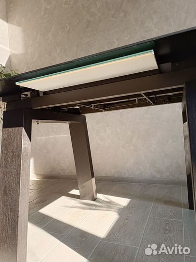 Кухонный стол