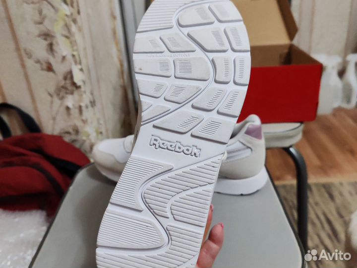 Кроссовки женские 39 размер