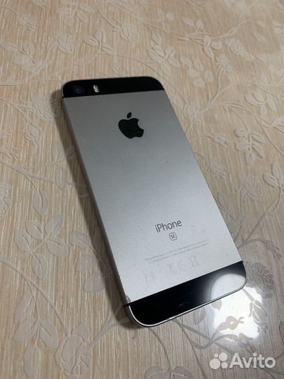 iPhone SE, 32 гб