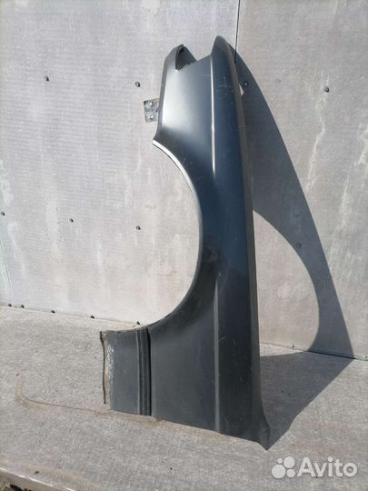 Переднее левое крыло BMW E32 востановленное